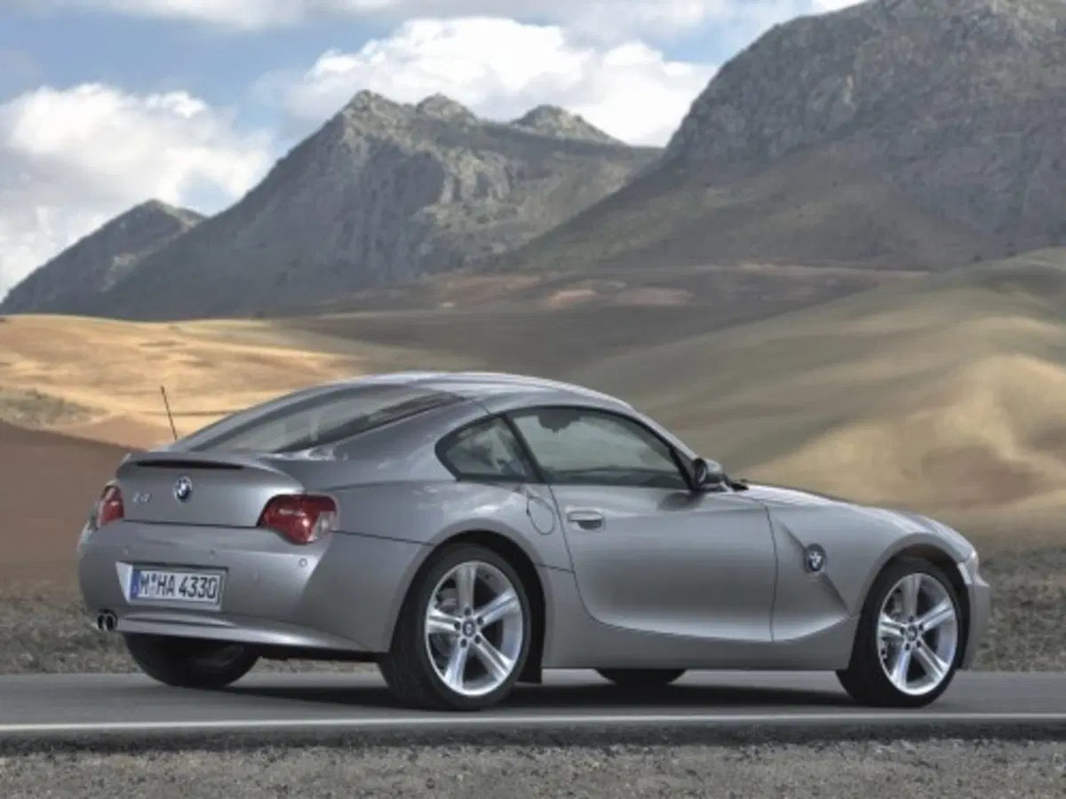 BMW Z4 Coupé e Z4 M Coupè (4)