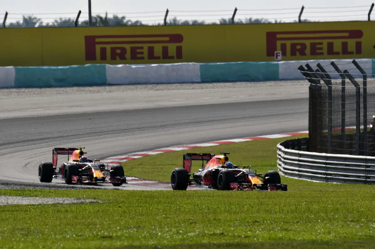F1, Gp Malesia 2016: vince Ricciardo (20)