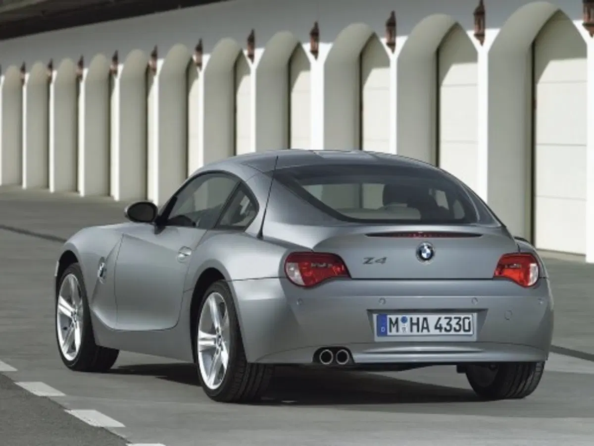 BMW Z4 Coupé e Z4 M Coupè (6)