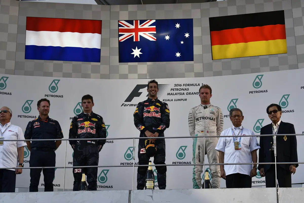 F1, Gp Malesia 2016: vince Ricciardo (28)