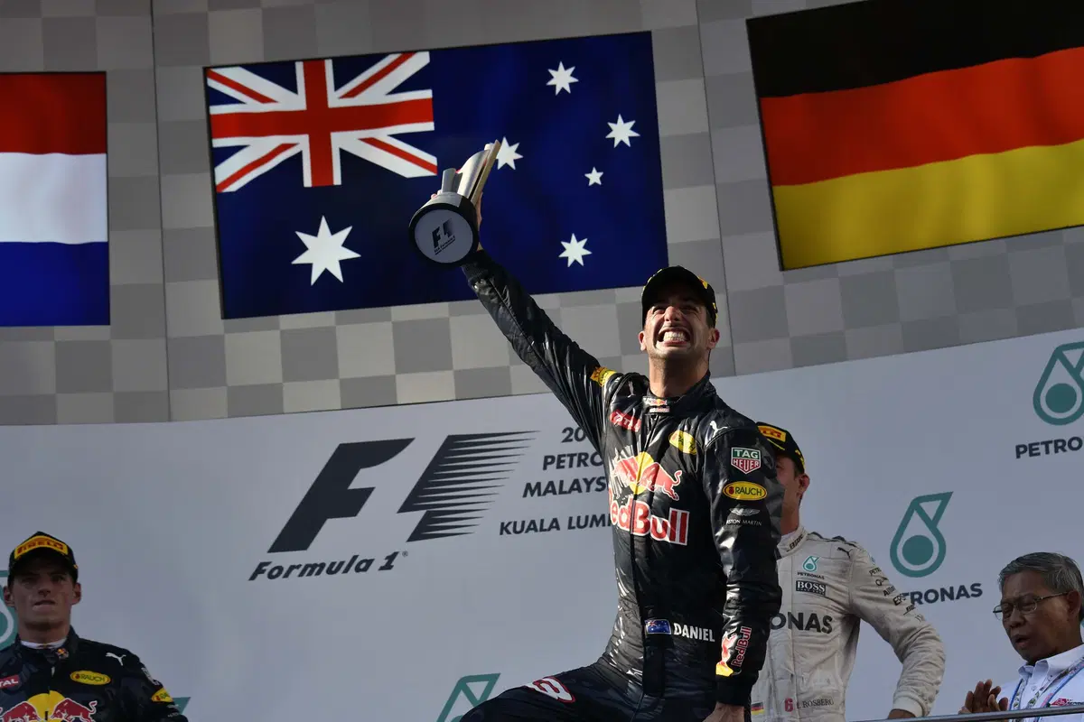 F1, Gp Malesia 2016: vince Ricciardo (31)