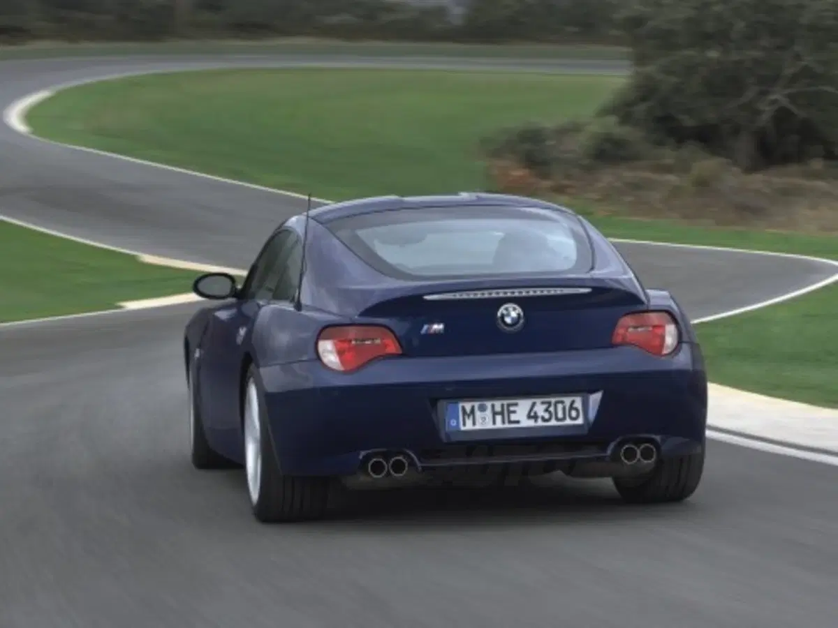 BMW Z4 Coupé e Z4 M Coupè (7)