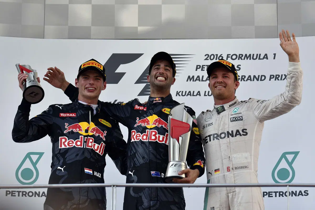 F1, Gp Malesia 2016: vince Ricciardo (40)