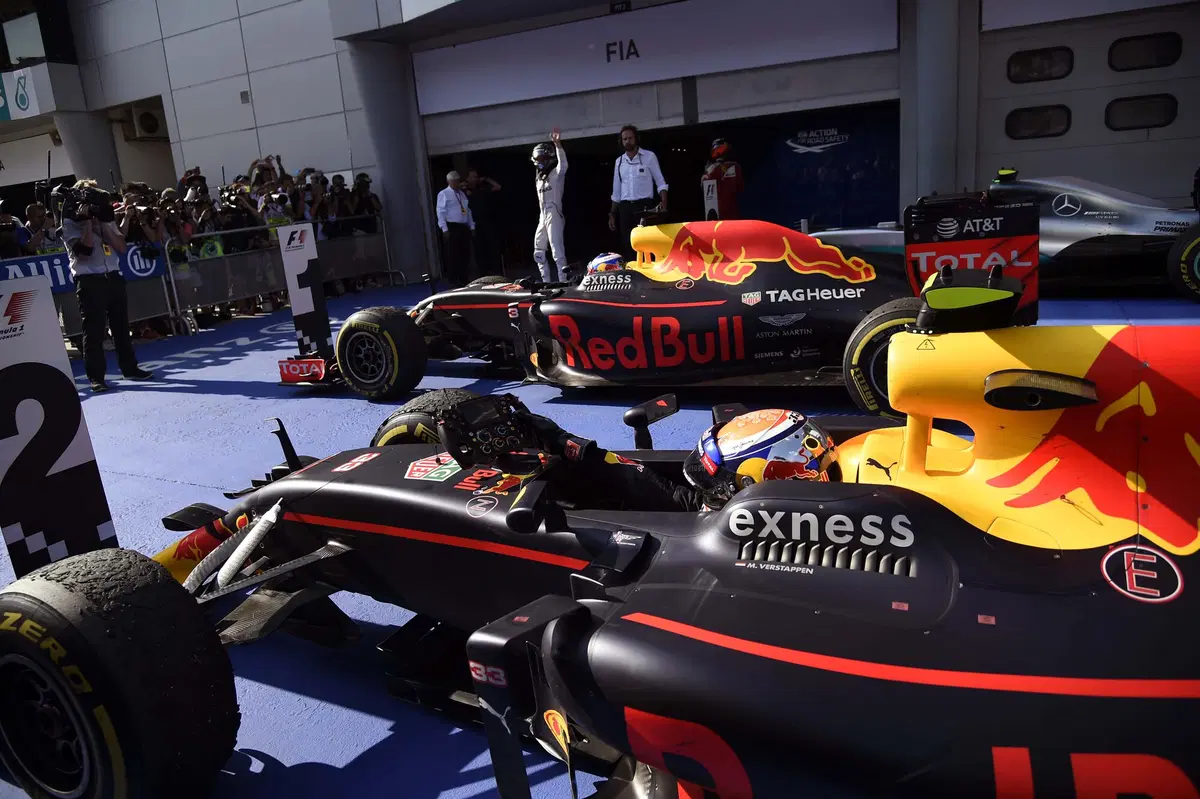 F1, Gp Malesia 2016: vince Ricciardo (48)