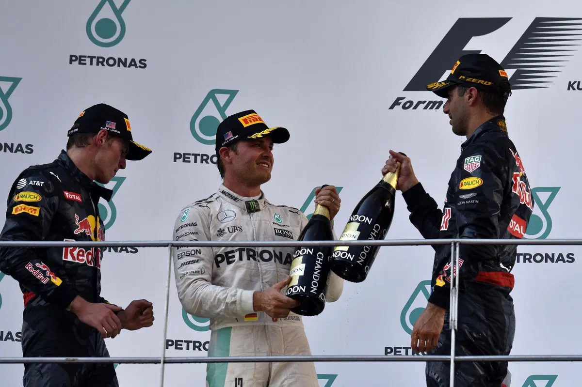 F1, Gp Malesia 2016: vince Ricciardo (37)