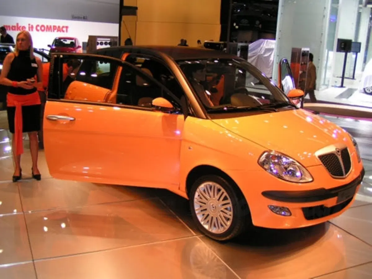Lancia Ypsilon Momo (5)