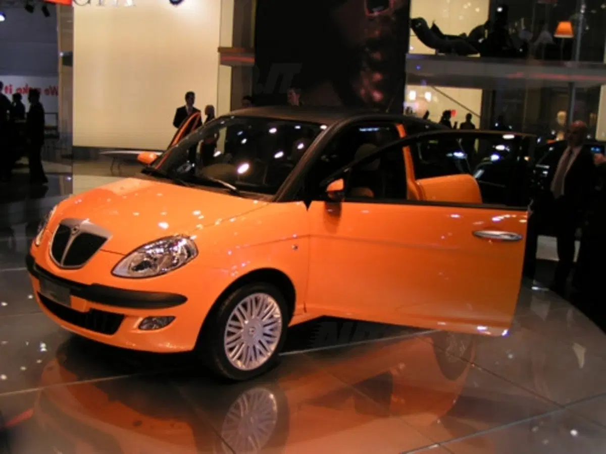 Lancia Ypsilon Momo (6)