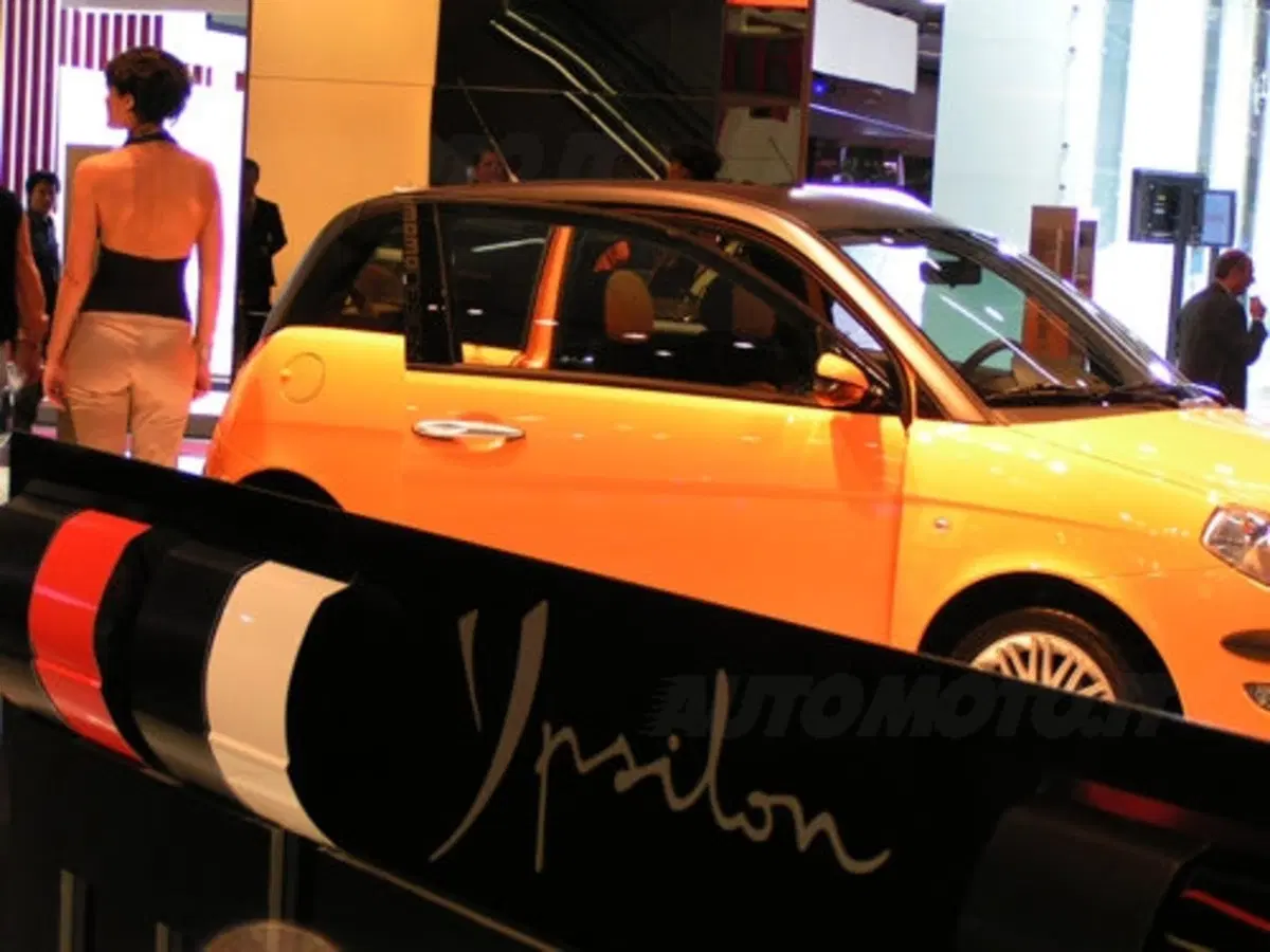 Lancia Ypsilon Momo (7)