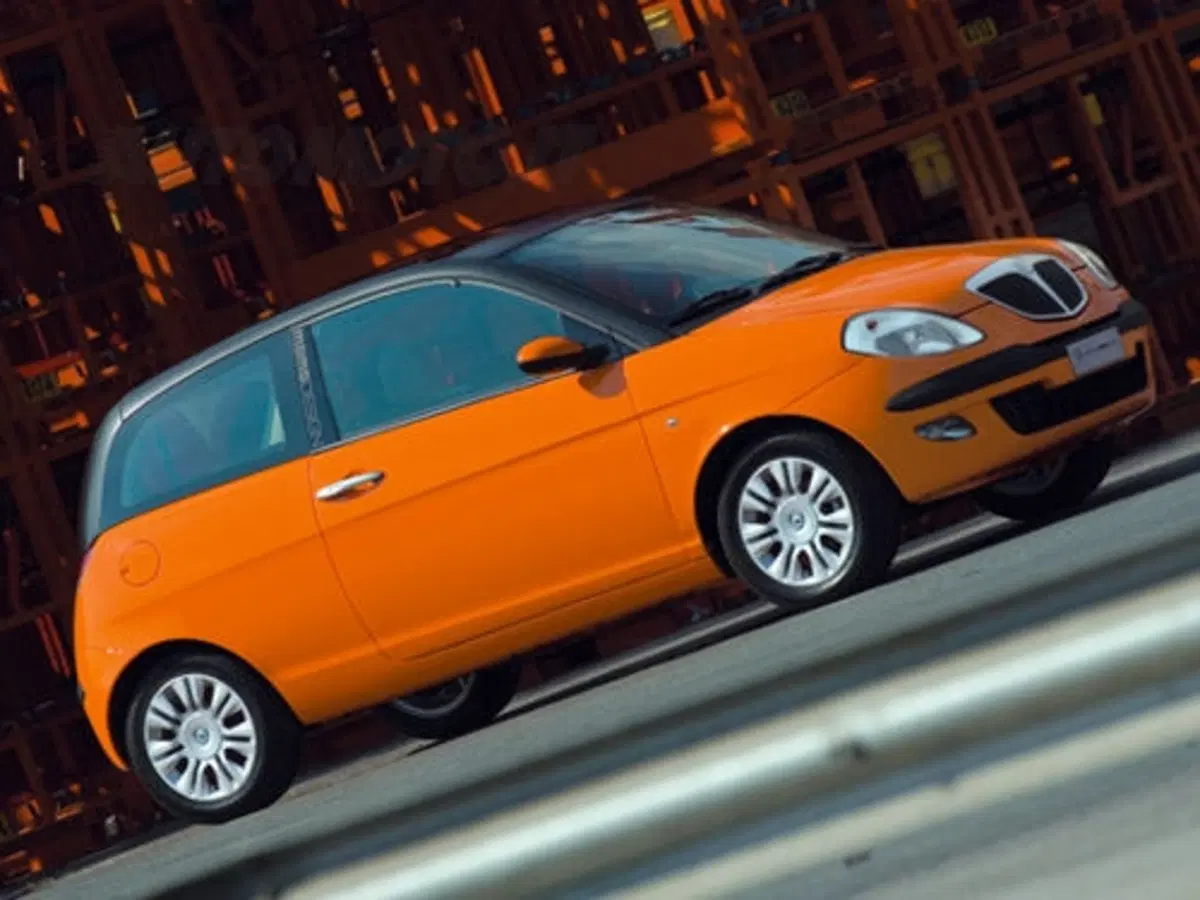 Lancia Ypsilon Momo (10)