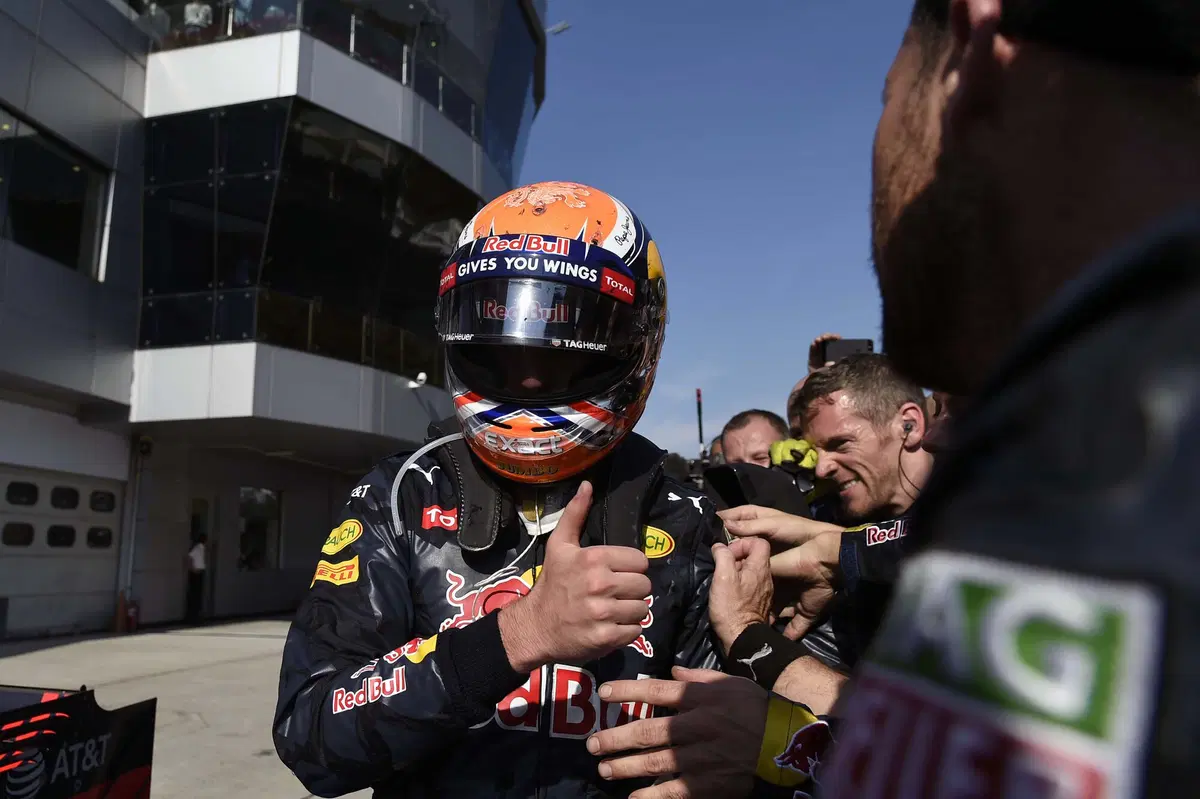 F1, Gp Malesia 2016: vince Ricciardo (46)