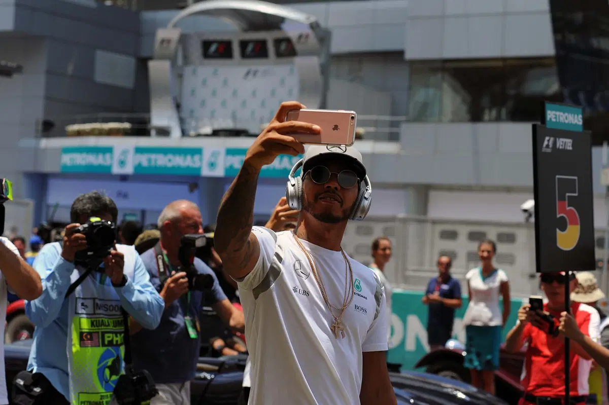 F1, Gp Malesia 2016: vince Ricciardo (54)