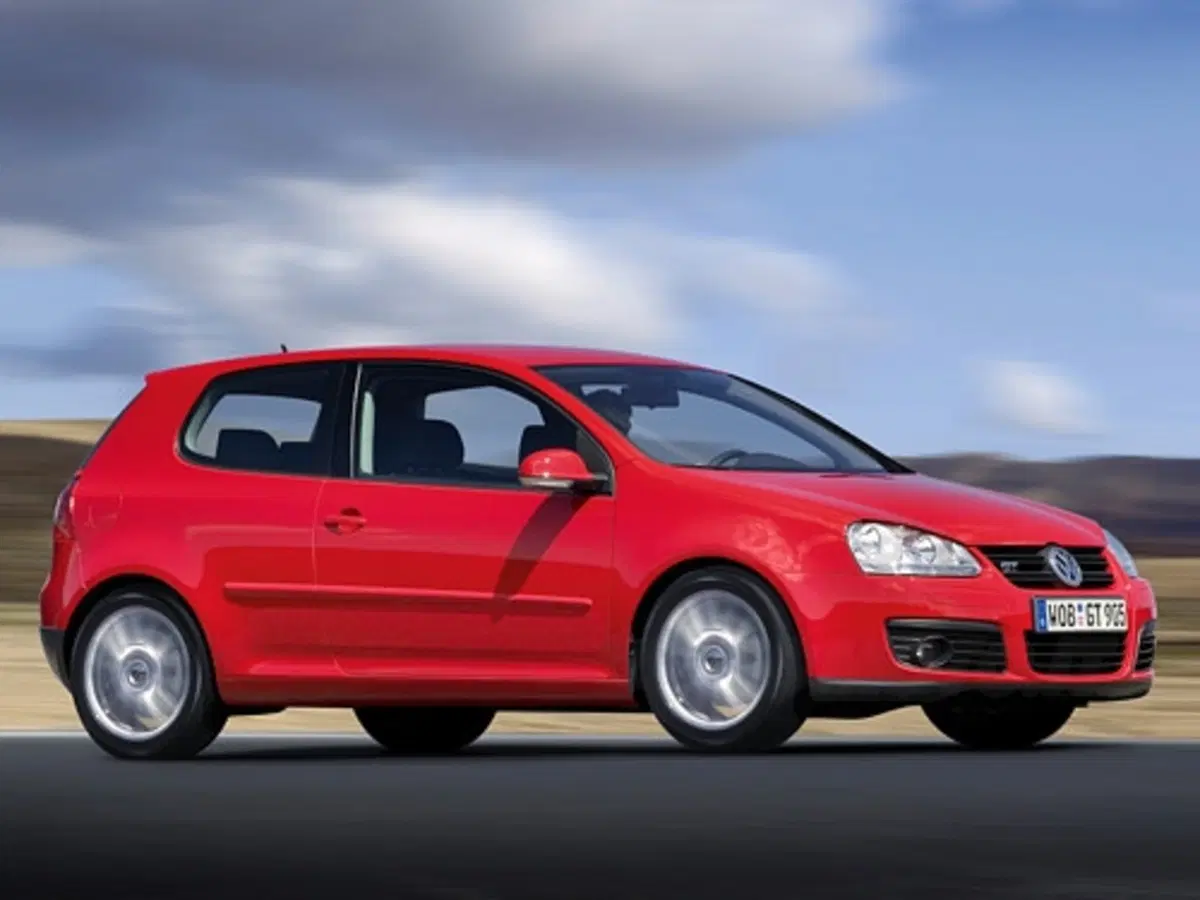 Volkswagen Golf GT (11)