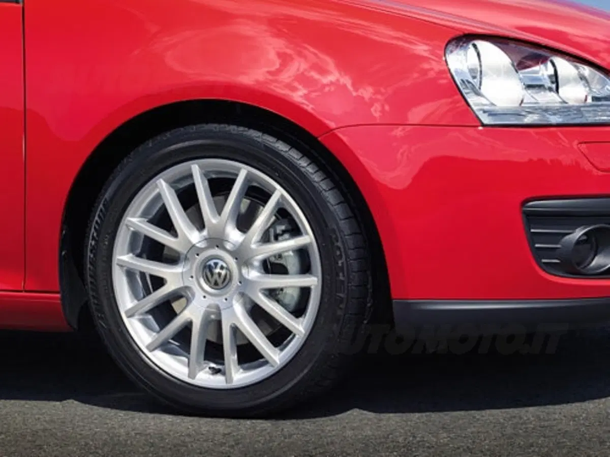 Volkswagen Golf GT (14)