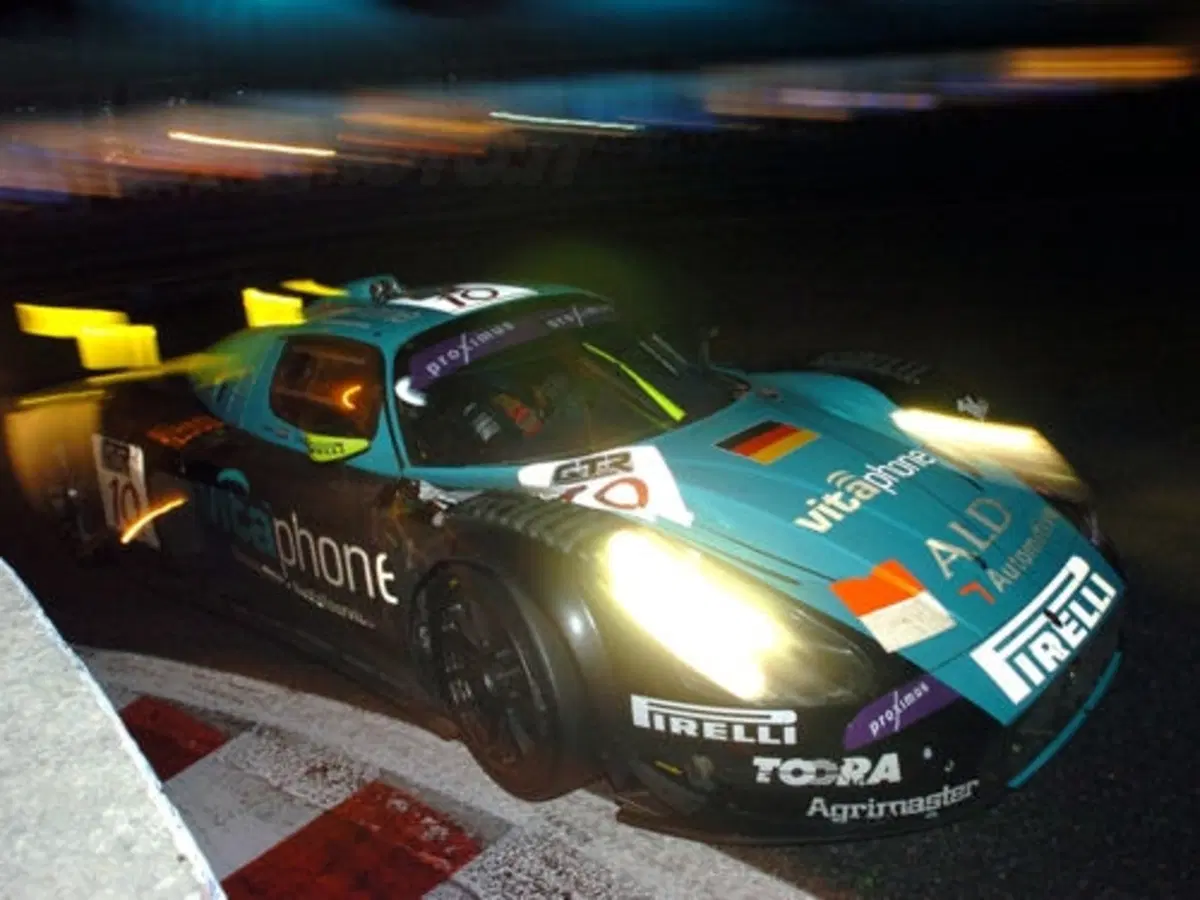 Maserati MC-12 si laurea campione del mondo FIA GT1 2005 (4)