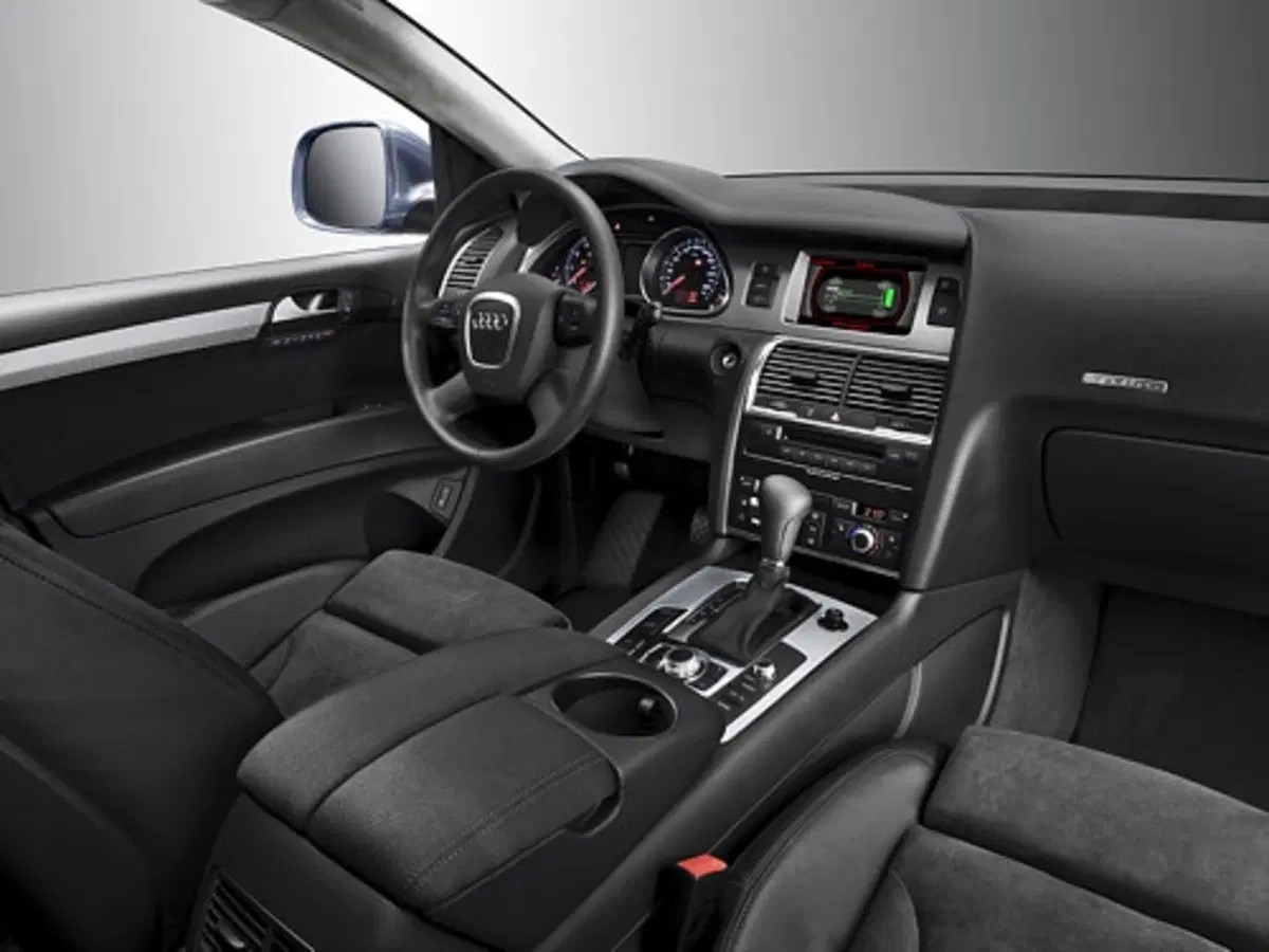 Audi Q7 Hybrid (9)