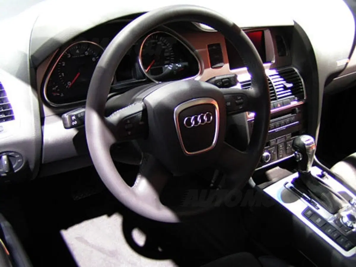 Audi Q7 Hybrid (12)