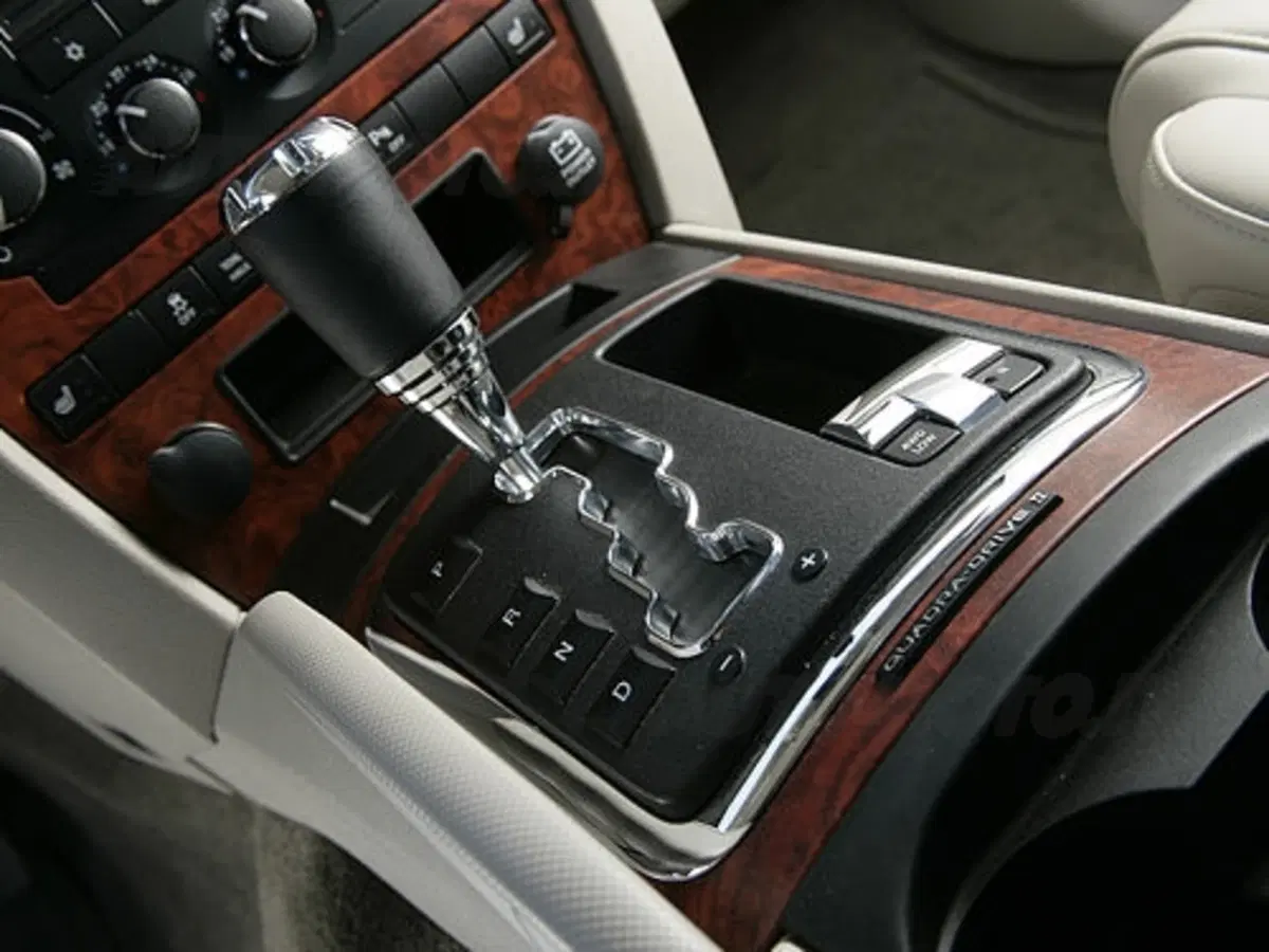 Jeep Commander (3)