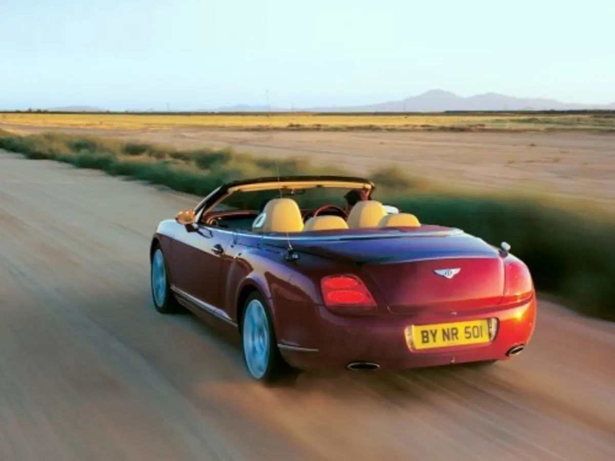 Bentley Continental GTC (6)