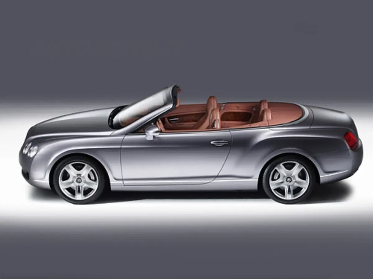 Bentley Continental GTC (12)