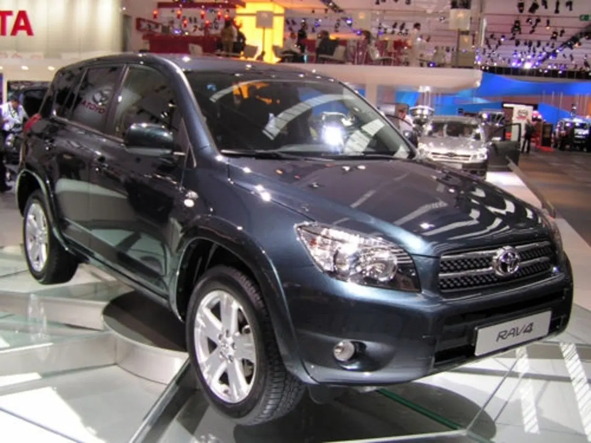 Toyota nuovo RAV4 (7)