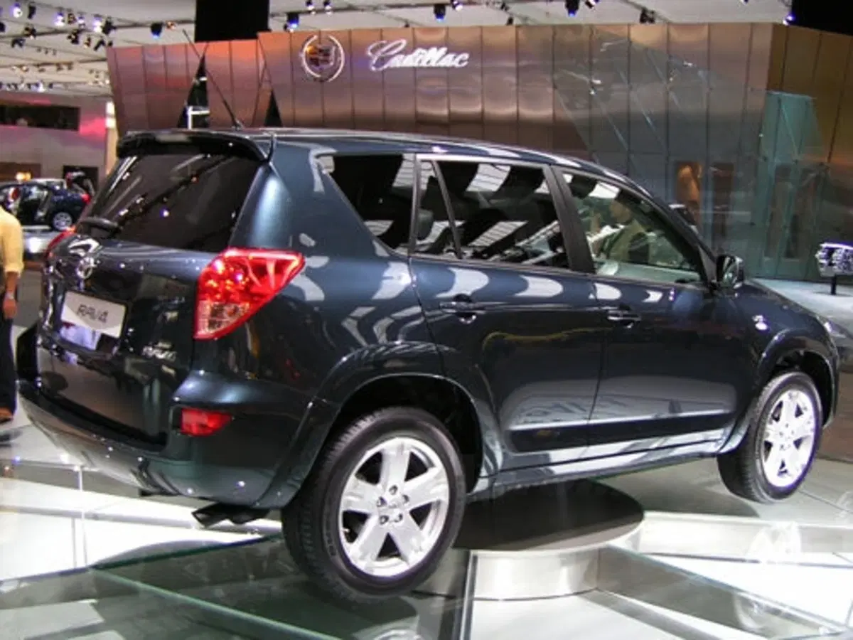 Toyota nuovo RAV4 (9)