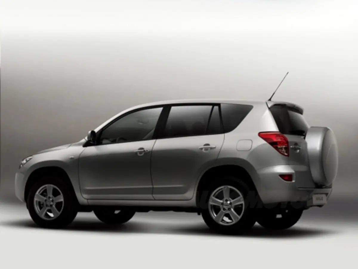 Toyota nuovo RAV4 (13)