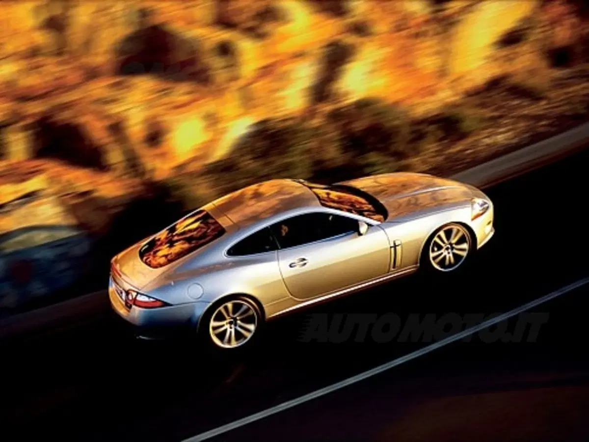 Jaguar XK Coupè (10)