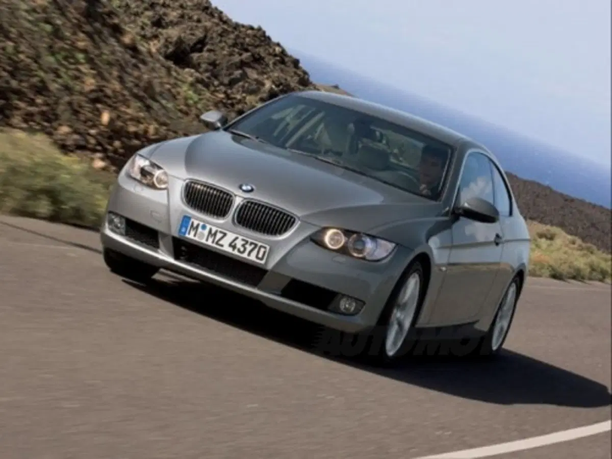 BMW nuova Serie 3 Coupè (10)