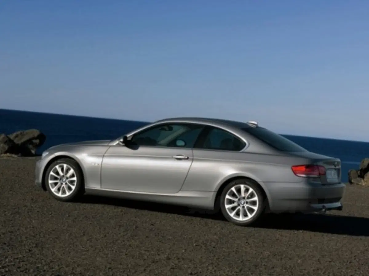 BMW nuova Serie 3 Coupè (15)