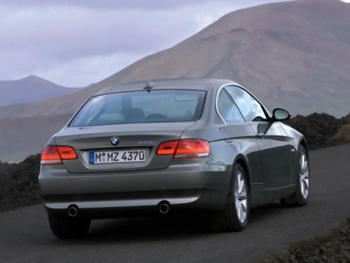 BMW nuova Serie 3 Coupè (16)