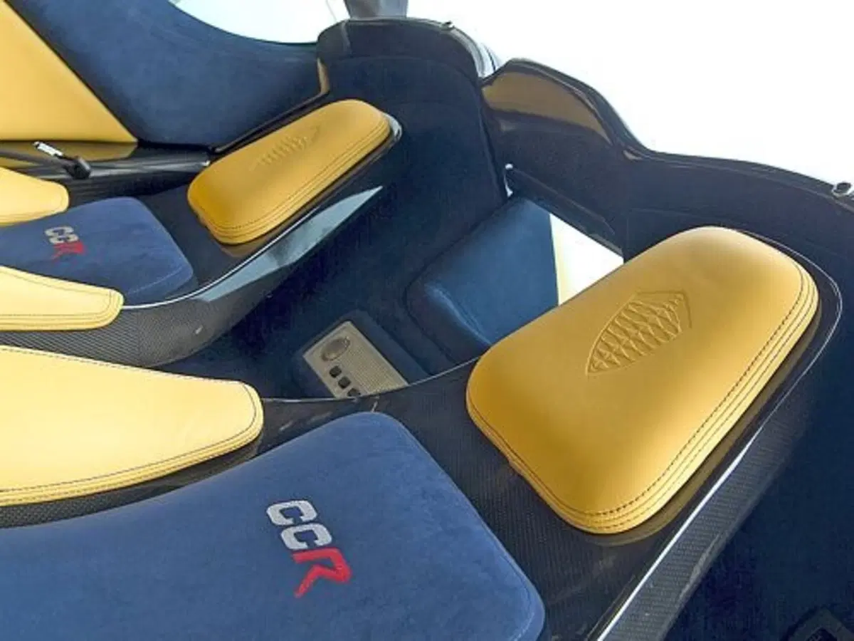 Koenigsegg CCR (2)