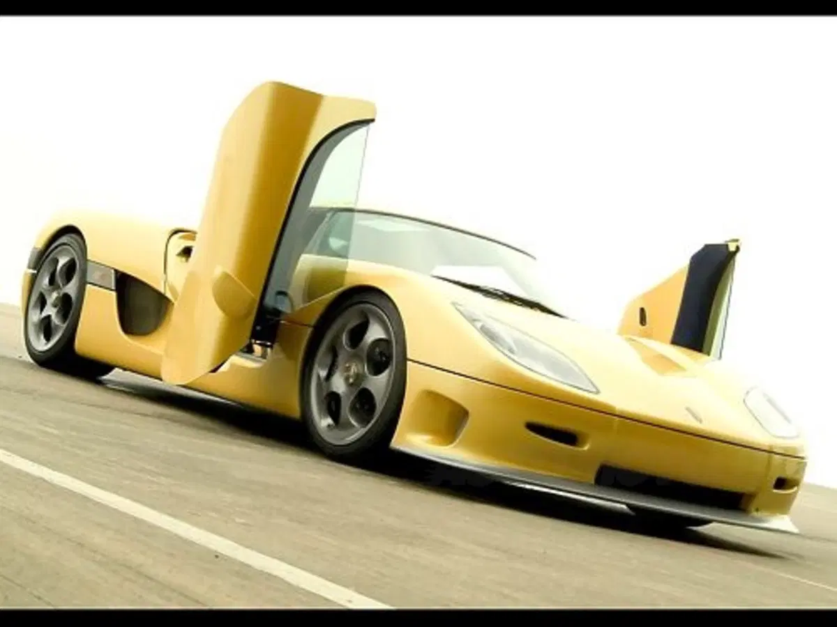 Koenigsegg CCR (14)