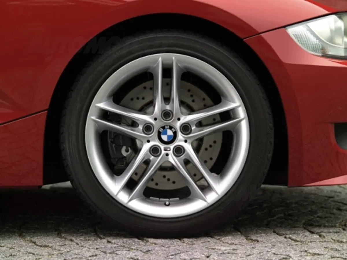 BMW Z4 M: ecco il restyling (15)