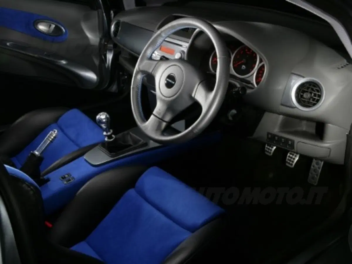 Prodrive P2 (13)