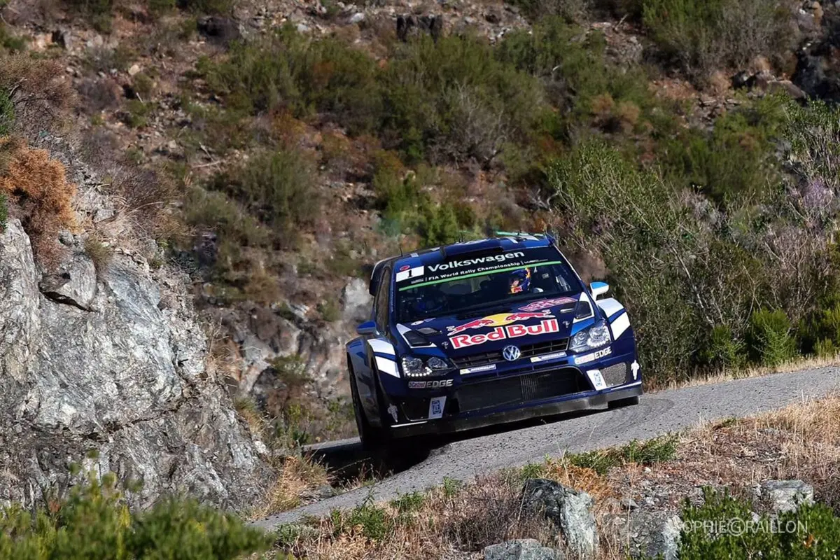 WRC16 Francia. Vince Ogier (VW Polo R)! (2)