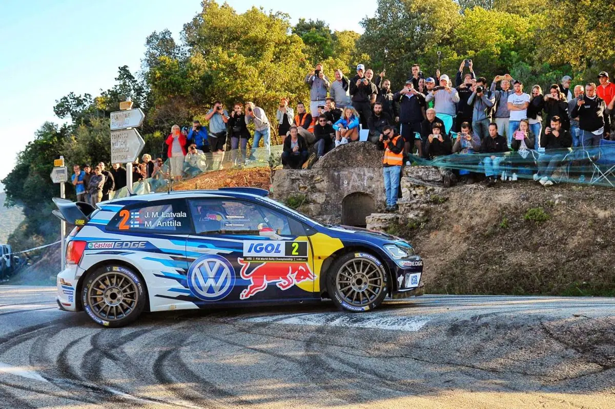 WRC16 Francia. Vince Ogier (VW Polo R)!