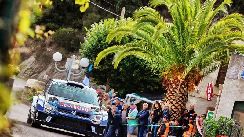 WRC16 Francia. Vince Ogier (VW Polo R)!