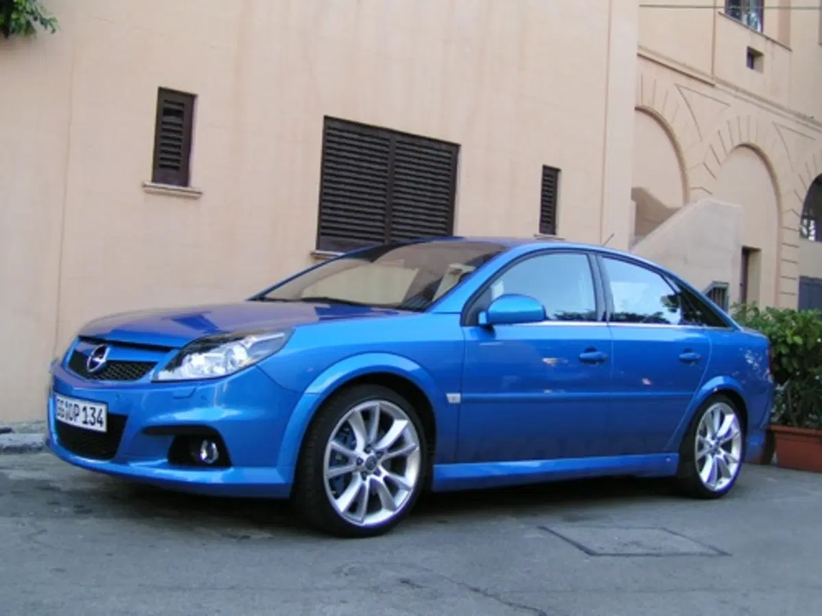 Opel Vectra (9)