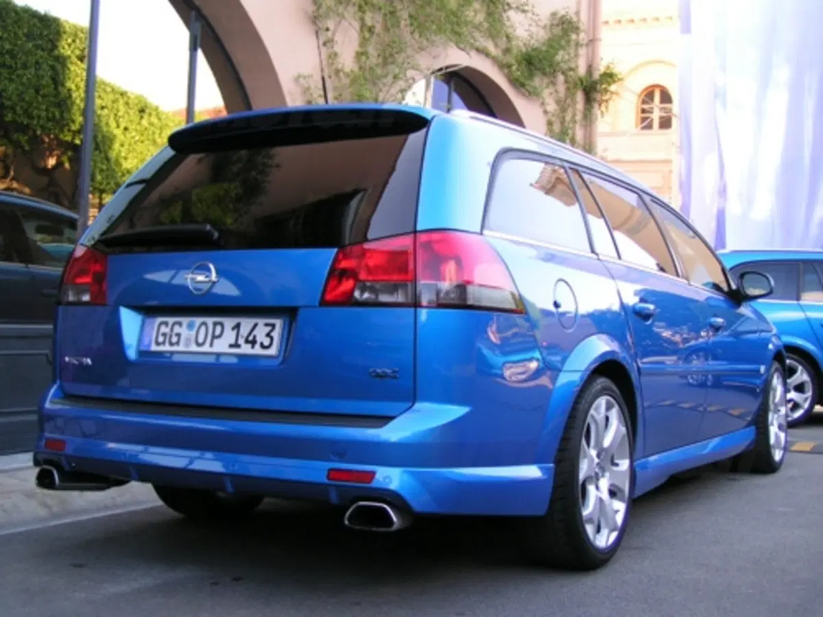 Opel Vectra (11)