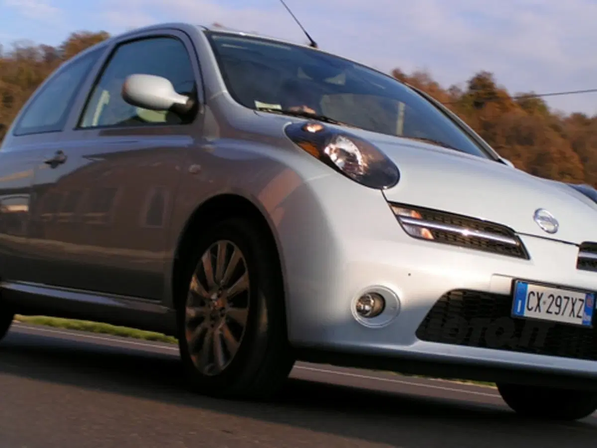 Nissan Micra (2)