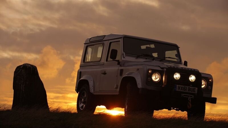 Nuova Land Rover Defender: arriver&agrave; nel 2018 sulla base della Discovery