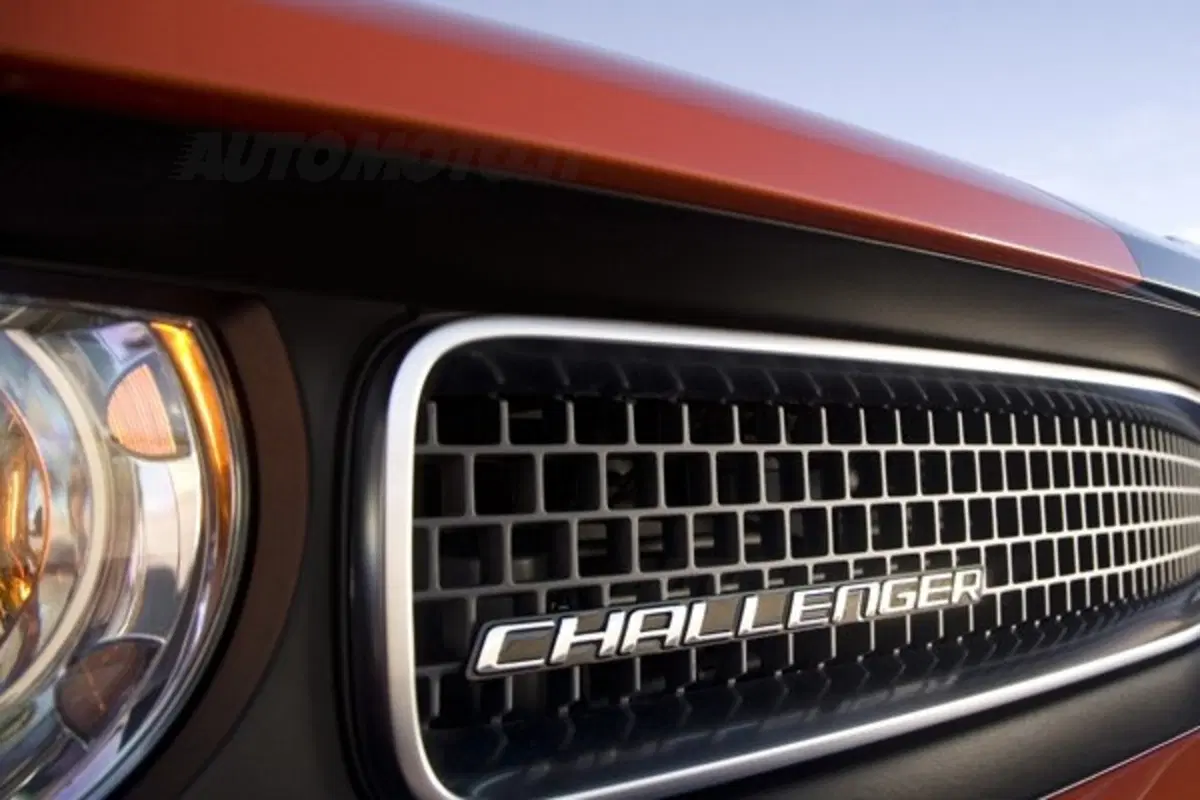 Dodge Challenger SRT-8 (8)