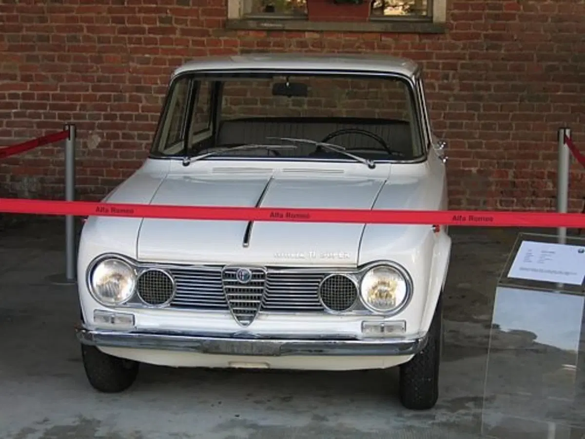 Alfa Romeo 159 (4)