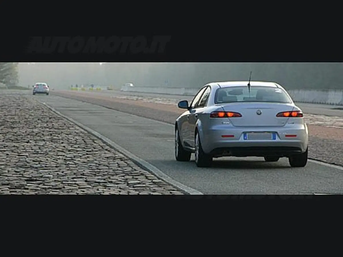 Alfa Romeo 159 (7)