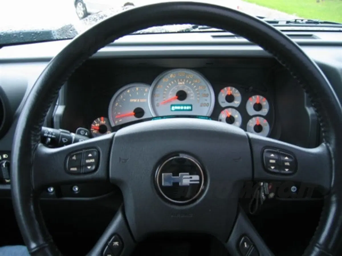 Hummer H2 (5)