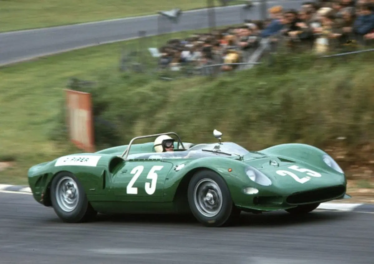 Ferrari: per i 70 anni 70 livree celebrative per 350 esemplari (13)