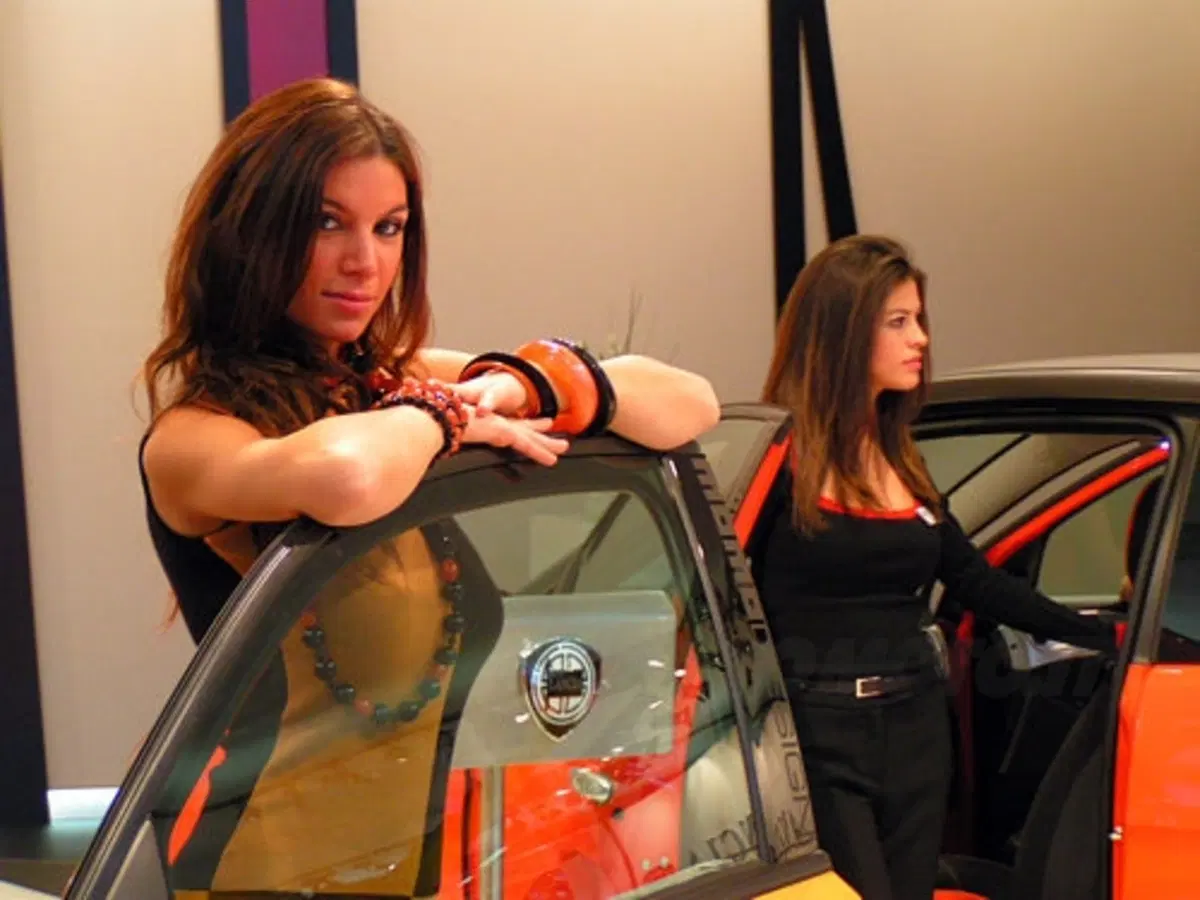 Non solo motori: le Girls del Motor Show 2005 (4)