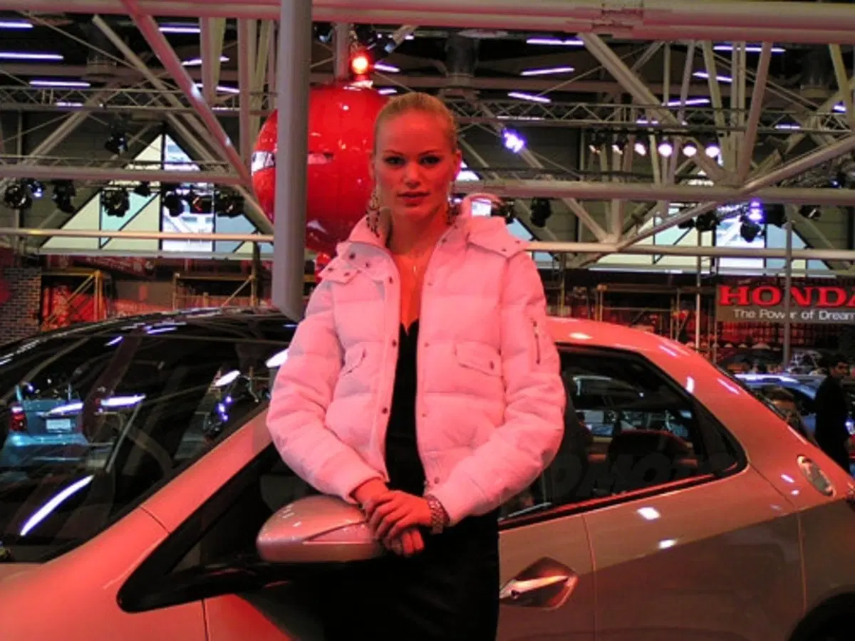 Non solo motori: le Girls del Motor Show 2005 (9)