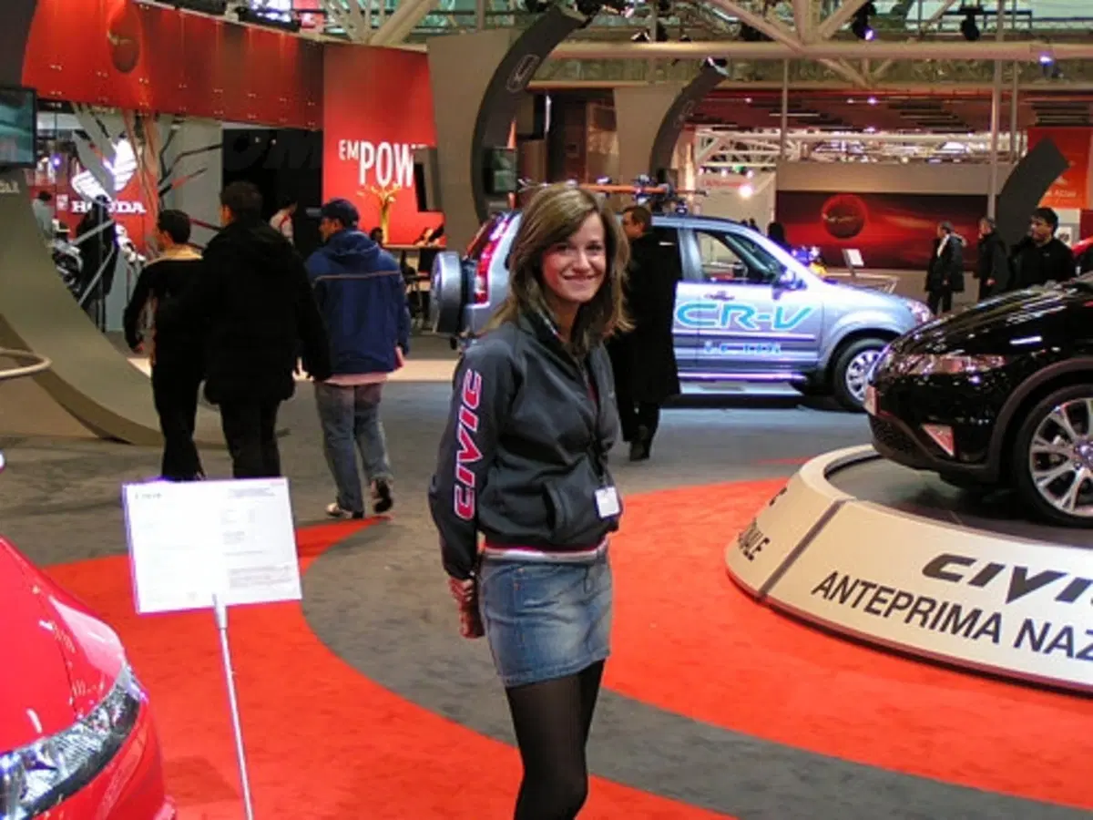 Non solo motori: le Girls del Motor Show 2005 (10)