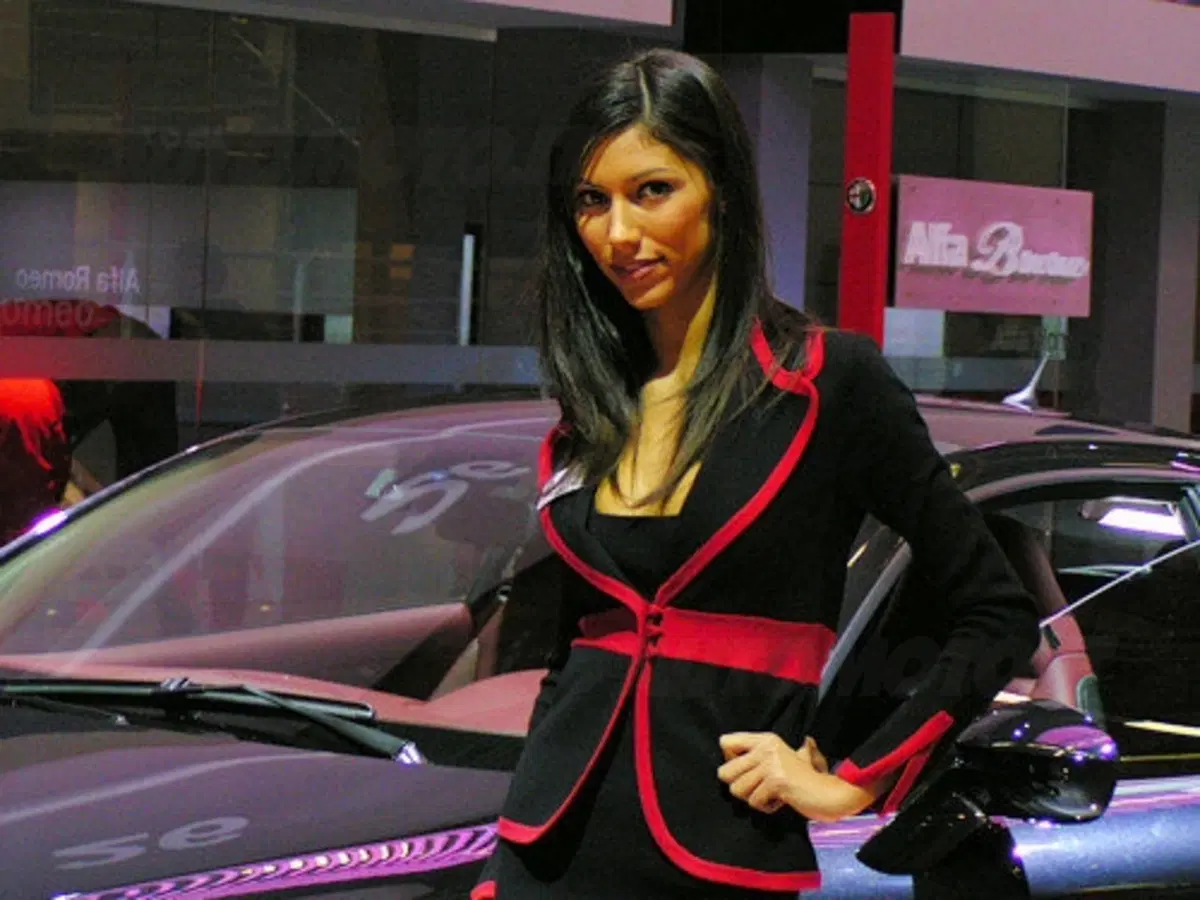 Non solo motori: le Girls del Motor Show 2005 (14)
